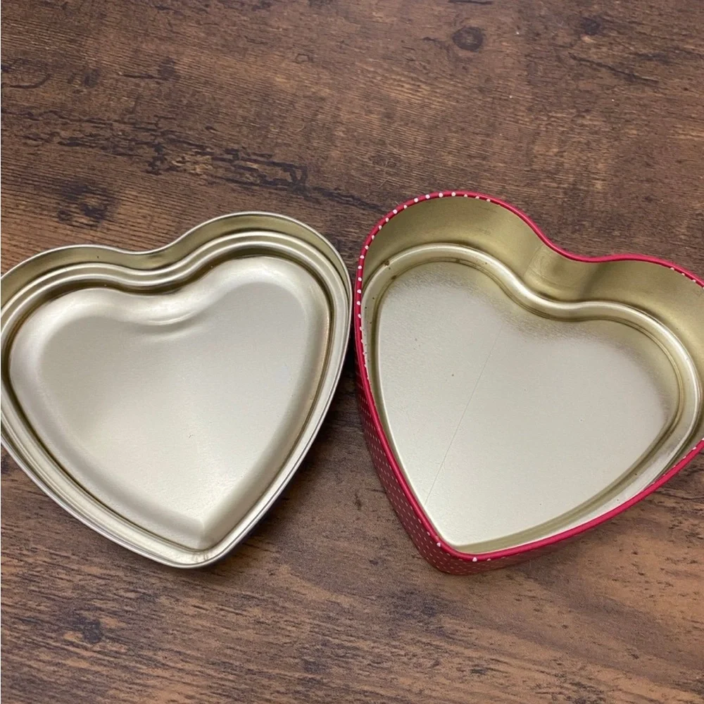 Hershey's Milk Chocolate Kisses Collectible Tin